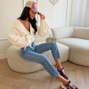 Jeansy Classic Blue z Koronkowym Paskiem