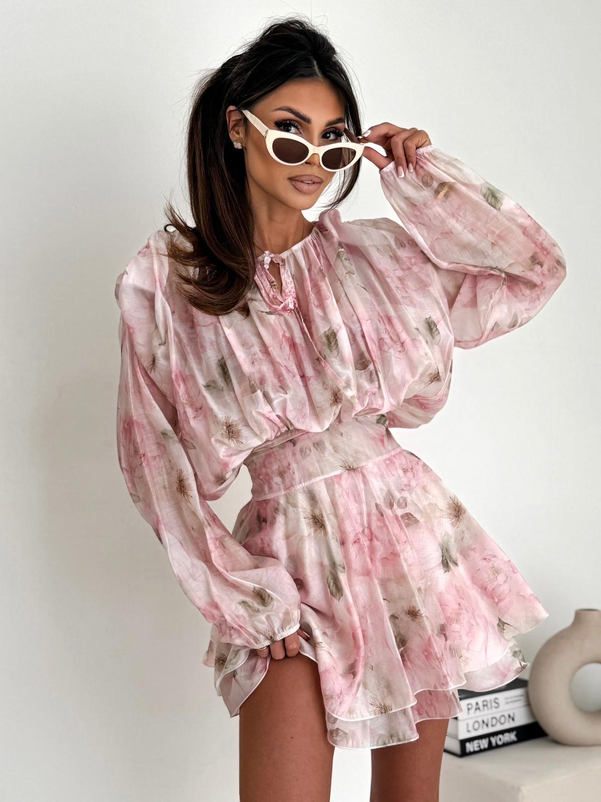 Sukienka „Sunny Bloom” – różowo-beżowy print