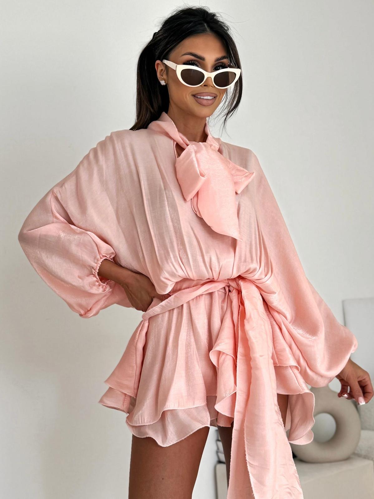 Sukienka „Blush Mirage” – morelowa