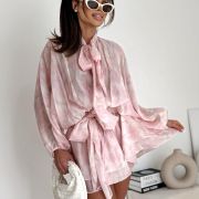 Sukienka „Blush Mirage” – różowo-beżowa