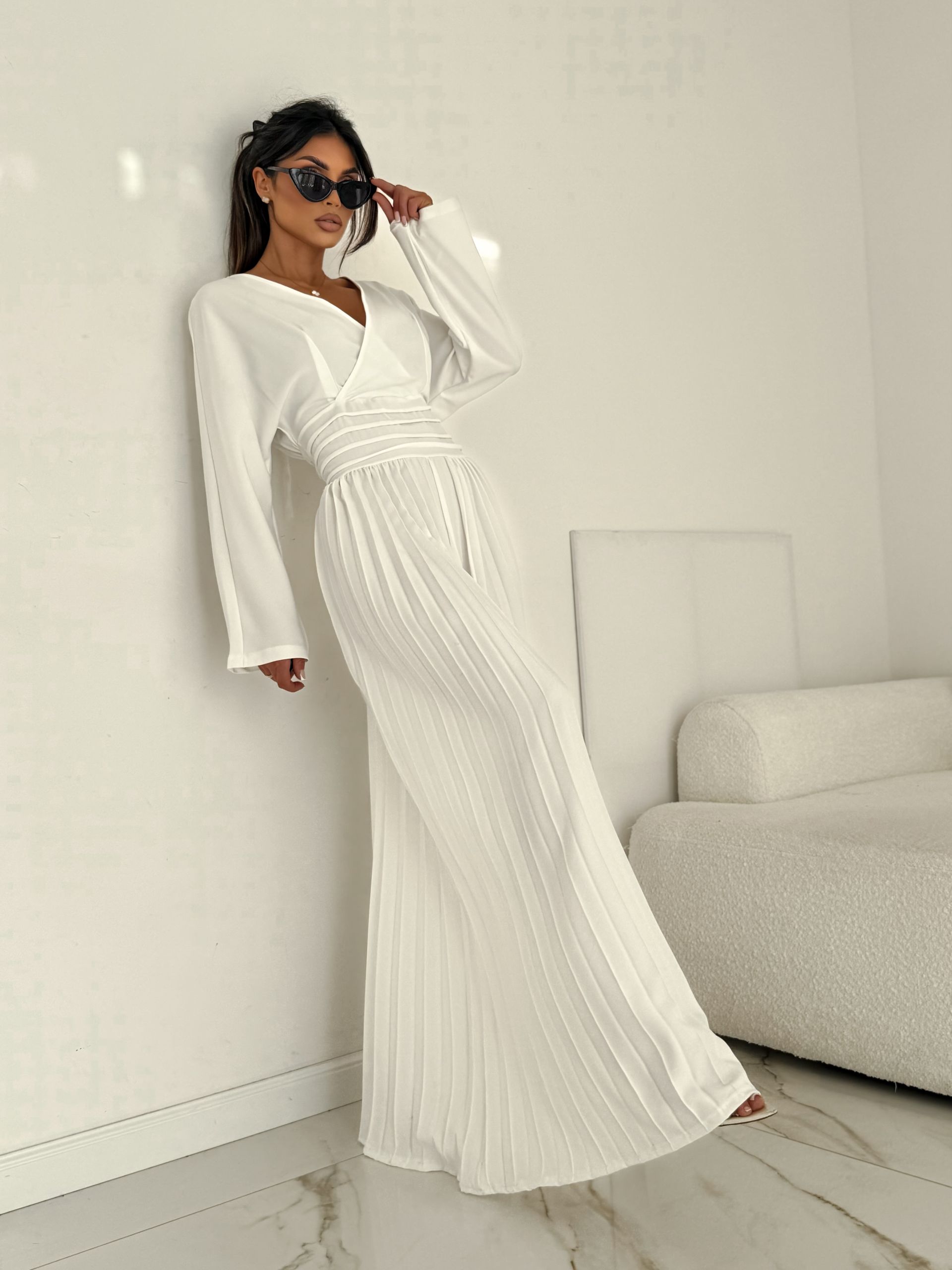 Kombinezon Pleated Elegance – ecru LUMÉ