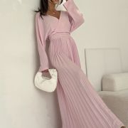 Kombinezon Pleated Elegance – pudrowy róż LUMÉ